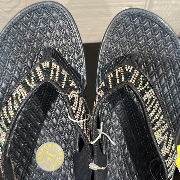 Capelli Flip Flops NWT - Picture 2 of 4